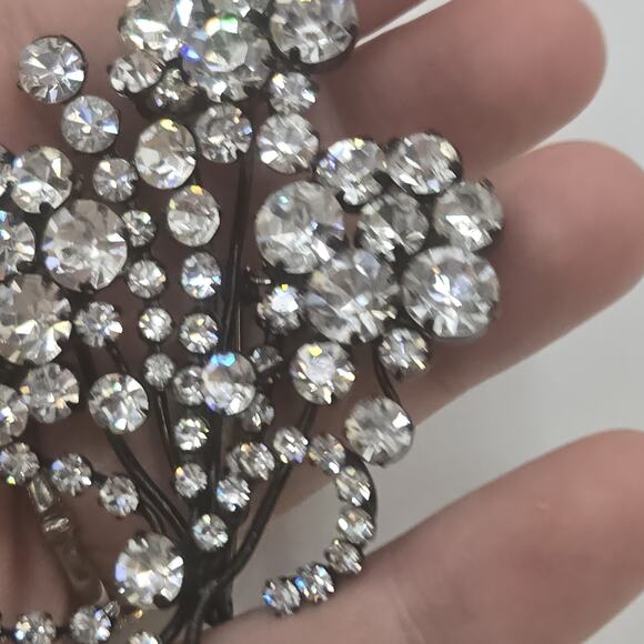 Vintage Huge Very Sparkly Austrian Crystal Clear Flower Spray Brooch Japanned - Picture 4 of 7